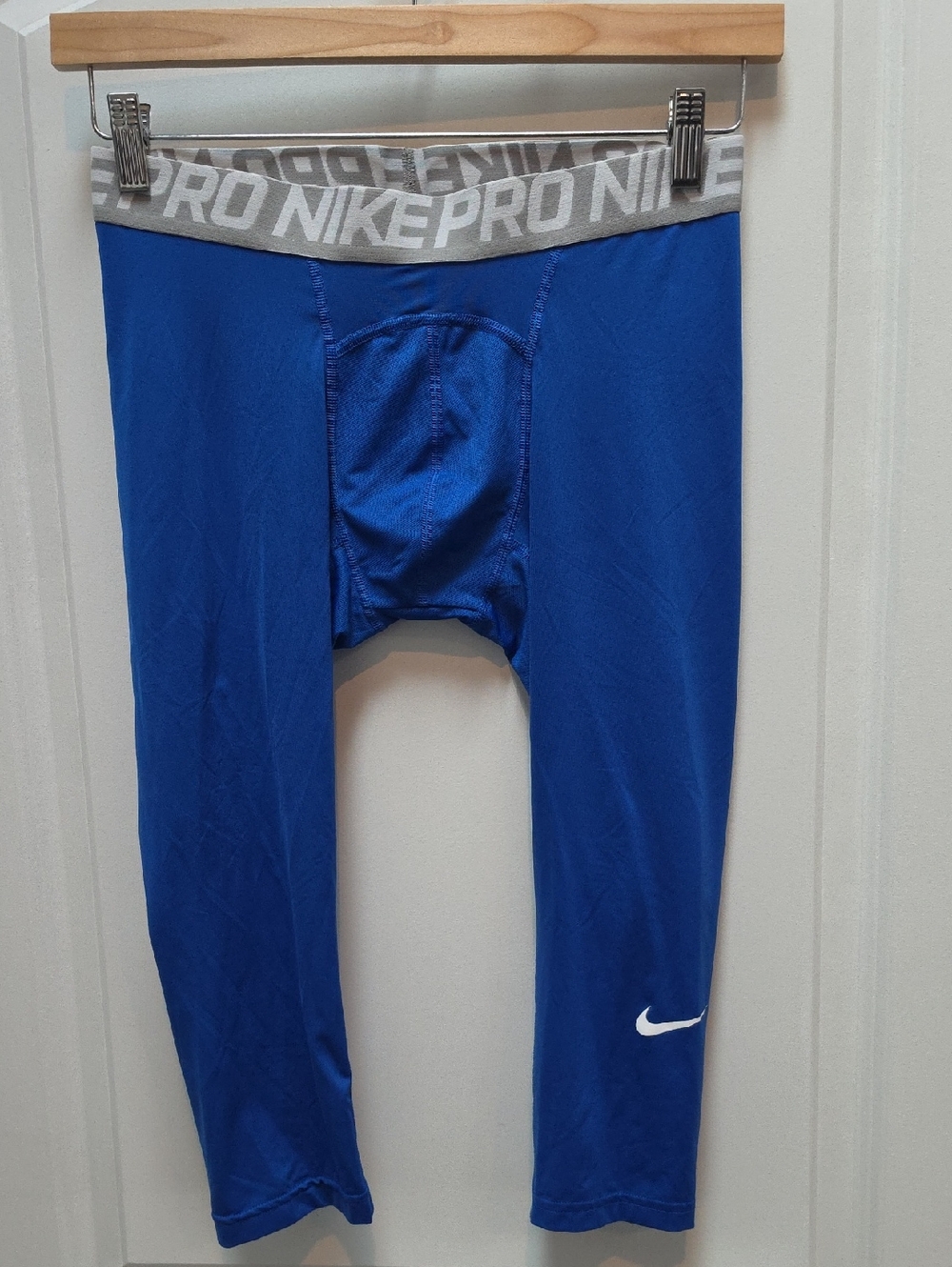 Nike Royal Blue Pro Training Capri Compression Leggings